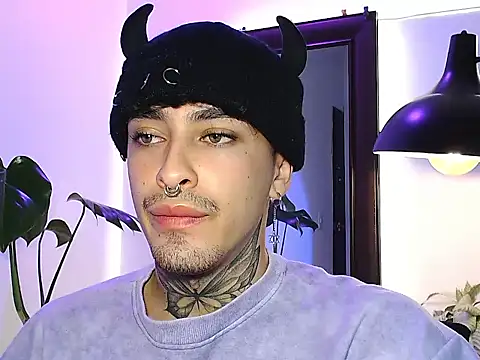 stevennavarro online show from 03/24/26, 03:44