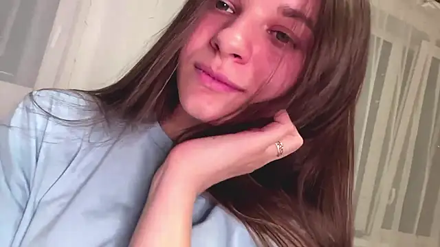 Snapshot of Liabae chatting on 03/19/26, 04:11 Liabae online show from 03/19/26, 04:11