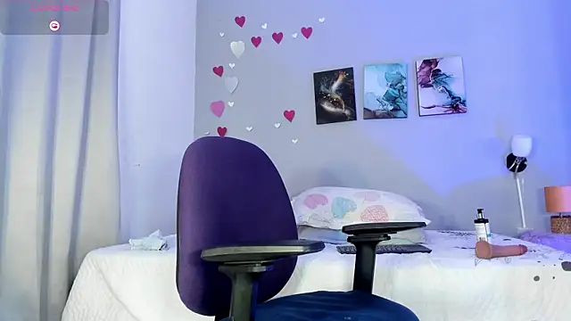 Evha GalaW online show from 04/01/26, 01:41