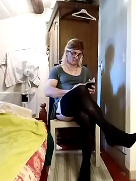 stephie83 online show from 04/01/26, 03:42