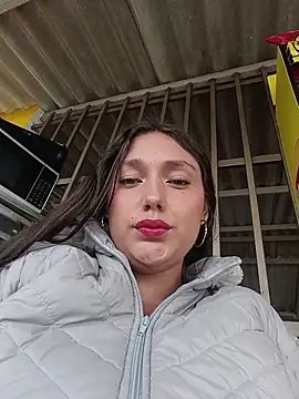 Snapshot of Naughty-Samanta- chatting on 04/15/26, 02:35 Naughty-Samanta- online show from 04/15/26, 02:35