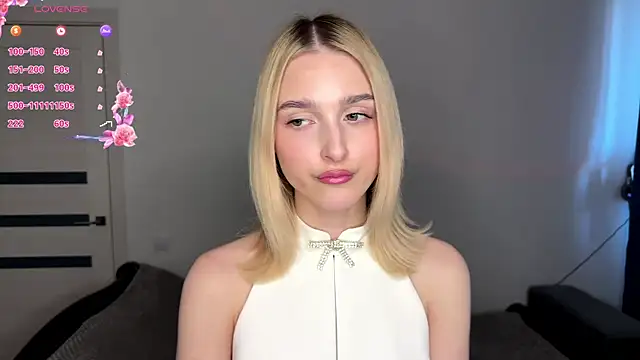 SweetiLun online show from 04/15/26, 01:18