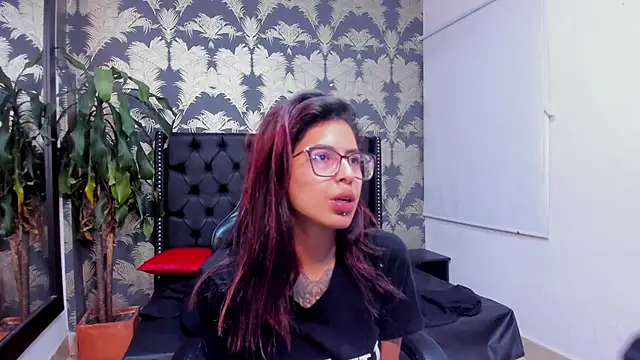 Emily Lopera online show from 05/03/26, 05:08
