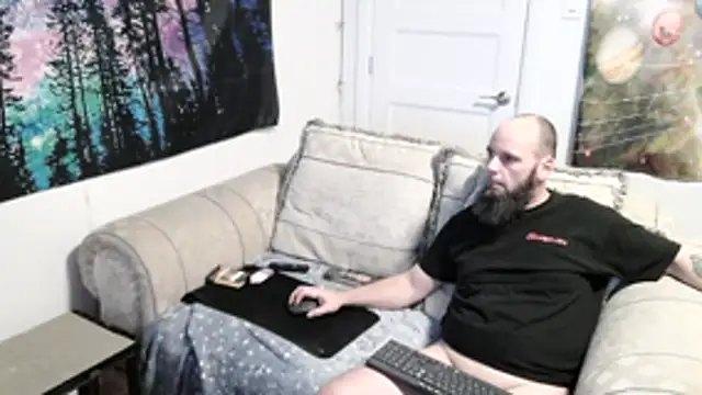 Snapshot of willywet chatting on 03/19/26, 02:15 willywet online show from 03/19/26, 02:15