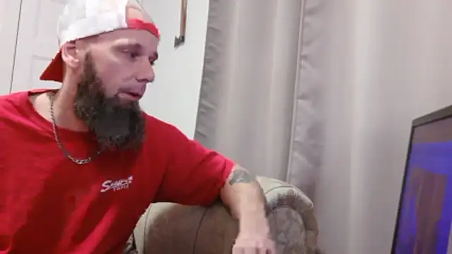 Snapshot of willywet chatting on 04/15/26, 11:49 willywet online show from 04/15/26, 11:49