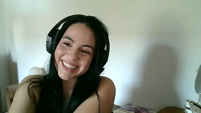 AnabeleNogueira online show from 06/10/26, 02:16