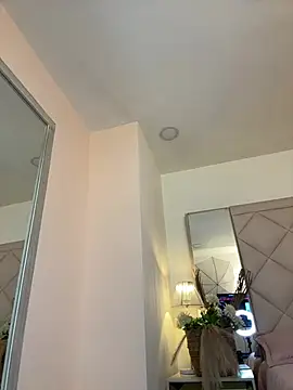 Snapshot of AliciaRoux chatting on 03/20/26, 08:08 AliciaRoux online show from 03/20/26, 08:08