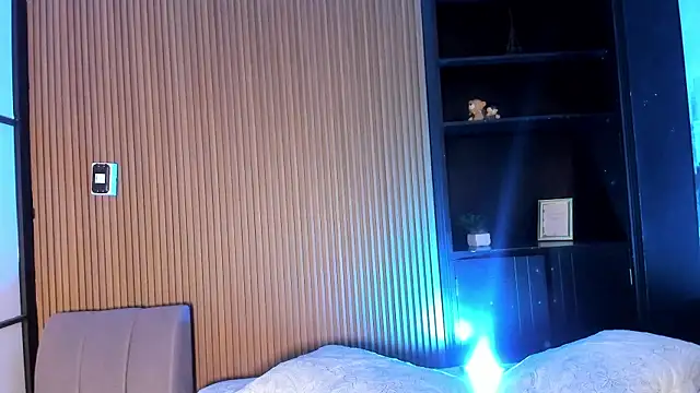 Snapshot of JeanneWilliams chatting on 04/14/26, 12:11 JeanneWilliams online show from 04/14/26, 12:11