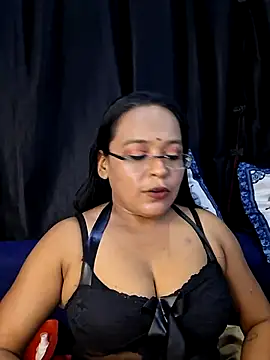 hornyrosy321 online show from 07/12/26, 04:53