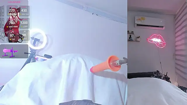 Snapshot of Bella_Donne_ chatting on 03/29/26, 05:13 Bella Donne online show from 03/29/26, 05:13