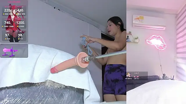 Snapshot of Bella_Donne_ chatting on 03/30/26, 05:14 Bella Donne online show from 03/30/26, 05:14