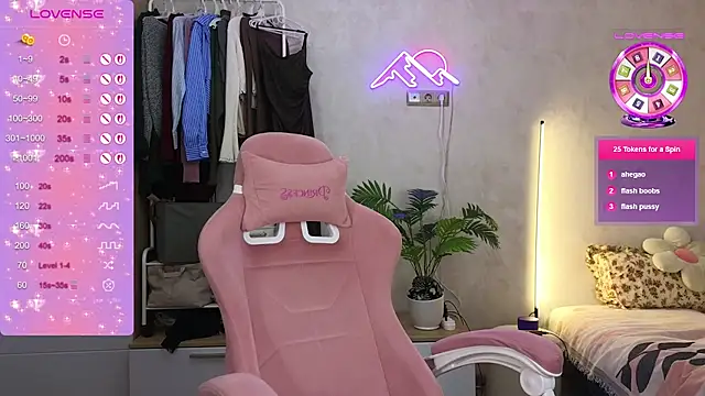 GoldenSunBunny online show from 03/18/26, 02:04