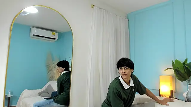 Cheys Mast online show from 03/25/26, 06:25