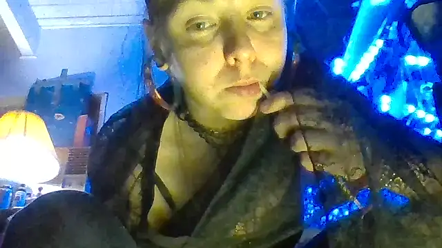 Snapshot of Ambionce chatting on 04/01/26, 08:26 Ambionce online show from 04/01/26, 08:26