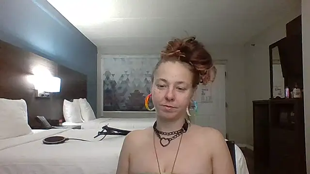 Snapshot of Ambionce chatting on 04/05/26, 01:58 Ambionce online show from 04/05/26, 01:58