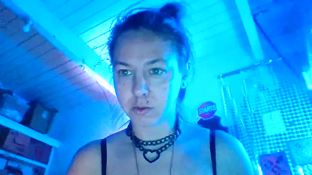 Snapshot of Ambionce chatting on 04/08/26, 05:51 Ambionce online show from 04/08/26, 05:51