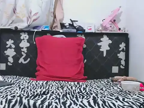 Snapshot of violeta36 chatting on 03/18/26, 10:07 violeta36 online show from 03/18/26, 10:07