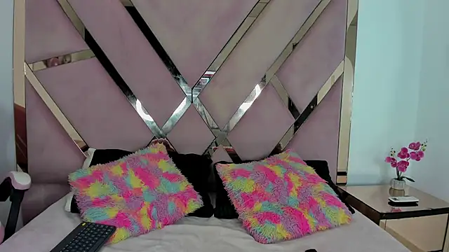 Snapshot of Jade_ht chatting on 04/16/26, 12:39 Jade ht online show from 04/16/26, 12:39