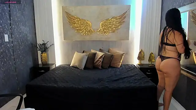 Snapshot of Emily-brown_ chatting on 04/02/26, 11:30 Emily-brown online show from 04/02/26, 11:30