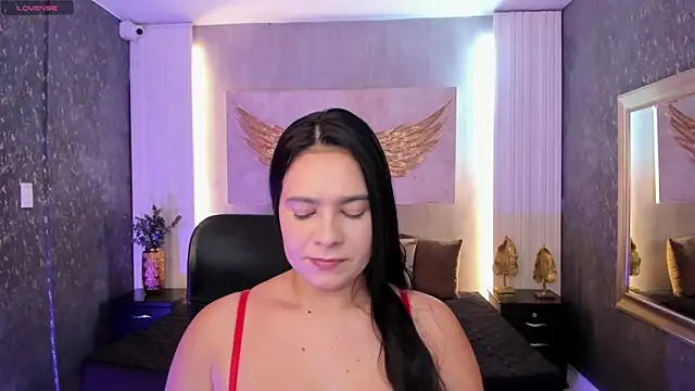 Snapshot of Emily-brown_ chatting on 04/08/26, 11:21 Emily-brown online show from 04/08/26, 11:21