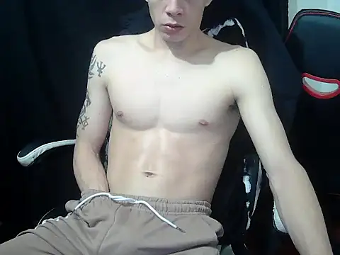 Snapshot of crixus11111 chatting on 03/21/26, 06:29 crixus11111 online show from 03/21/26, 06:29