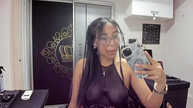 Snapshot of TaraFiore_ chatting on 04/11/26, 04:55 TaraFiore online show from 04/11/26, 04:55