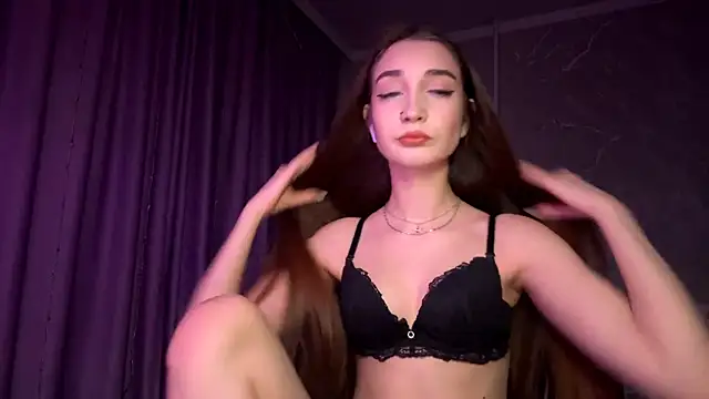 VelvetGravity online show from 04/09/26, 09:20