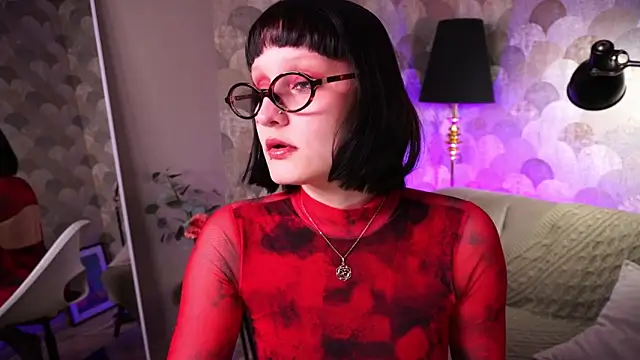 Velvet Lily online show from 03/31/26, 08:42