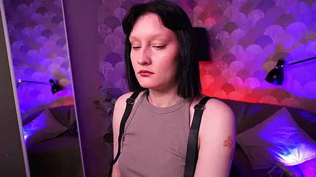 Velvet Lily online show from 04/14/26, 08:48