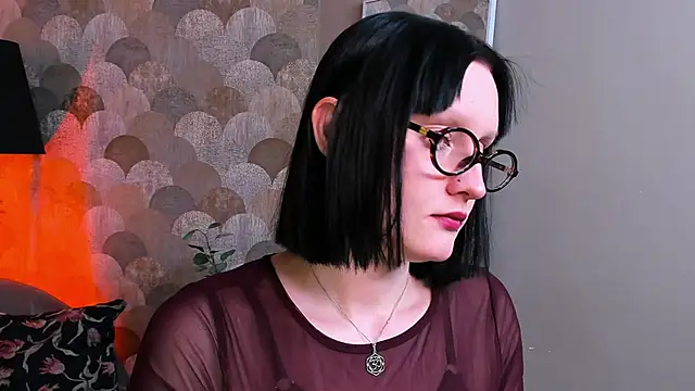 Velvet Lily online show from 04/21/26, 08:44