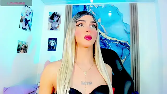 blonde queen- online show from 04/14/26, 08:26