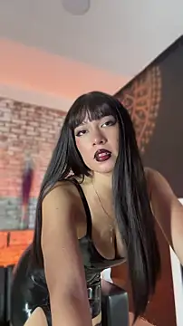 Snapshot of Liana_Fem_ chatting on 04/11/26, 04:00 Liana Fem online show from 04/11/26, 04:00