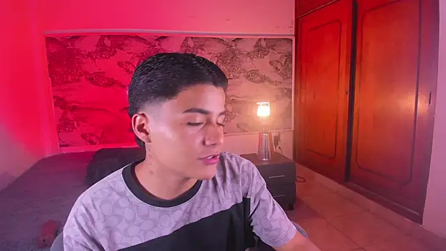 Snapshot of Liam_Dustin chatting on 03/24/26, 09:09 Liam Dustin online show from 03/24/26, 09:09