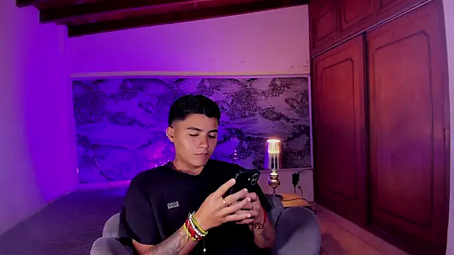 Snapshot of Liam_Dustin chatting on 03/29/26, 07:36 Liam Dustin online show from 03/29/26, 07:36