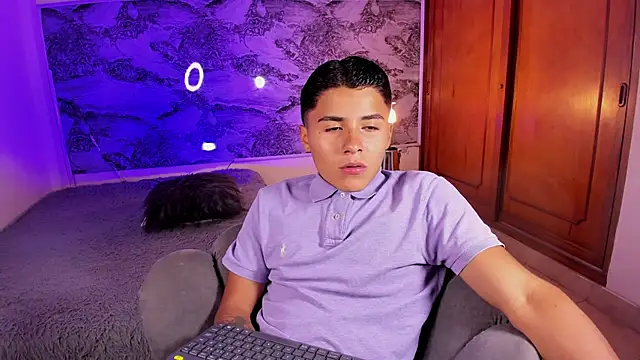 Snapshot of Liam_Dustin chatting on 03/31/26, 08:42 Liam Dustin online show from 03/31/26, 08:42