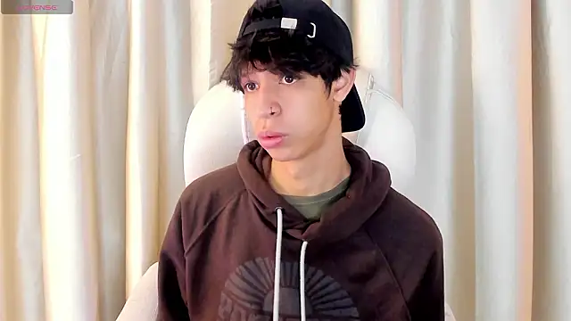 Snapshot of Ethan_qop chatting on 03/19/26, 11:25 Ethan qop online show from 03/19/26, 11:25