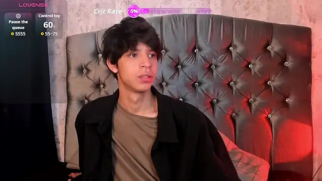 Snapshot of Ethan_qop chatting on 03/27/26, 11:43 Ethan qop online show from 03/27/26, 11:43