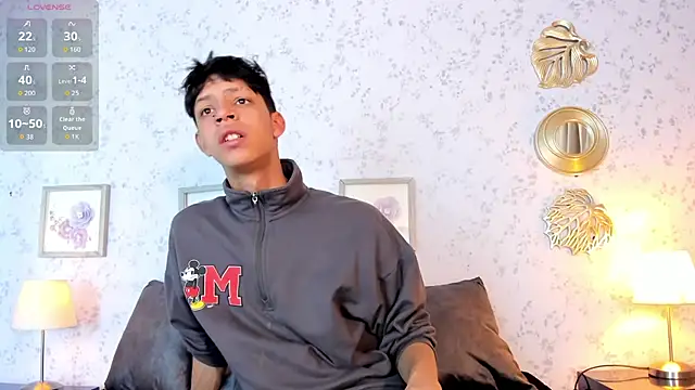 Snapshot of Ethan_qop chatting on 04/14/26, 11:27 Ethan qop online show from 04/14/26, 11:27