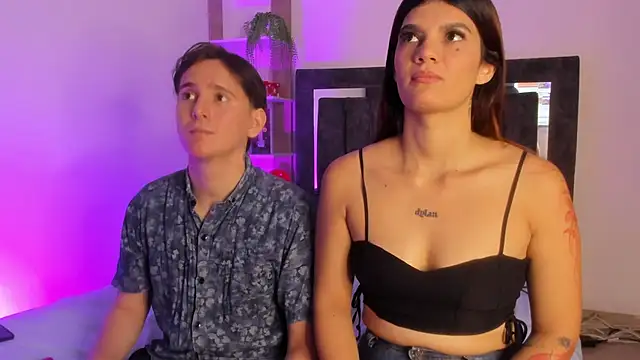 Snapshot of Mariana_and_Ronny chatting on 04/14/26, 10:05 Mariana and Ronny online show from 04/14/26, 10:05