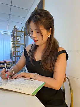 Xiaoxiao-y online show from 05/22/26, 07:48