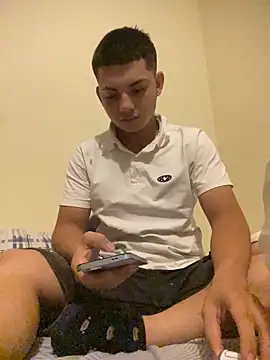 Snapshot of tony_pinkcock chatting on 03/23/26, 09:24 tony pinkcock online show from 03/23/26, 09:24