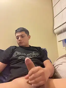 Snapshot of tony_pinkcock chatting on 04/09/26, 10:42 tony pinkcock online show from 04/09/26, 10:42