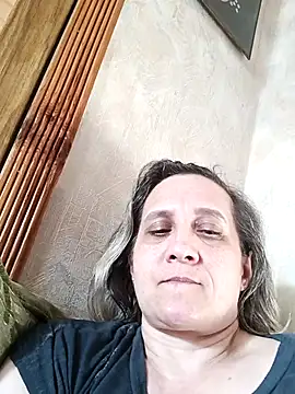 KatieLove133 online show from 05/25/26, 04:24