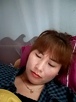 Lucxy-ki6 online show from 05/02/26, 12:48