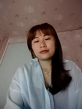 Lucxy-ki6 online show from 05/04/26, 08:38