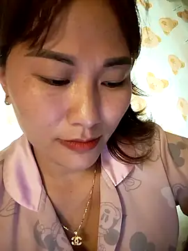 Lucxy-ki6 online show from 05/28/26, 12:08