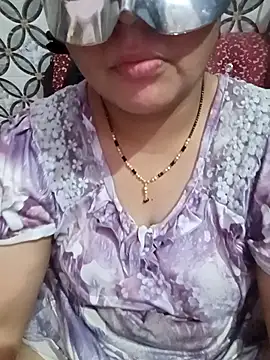 Snapshot of Gujju_bhabhi69 chatting on 04/13/26, 01:33 Gujju bhabhi69 online show from 04/13/26, 01:33