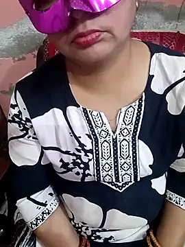 Snapshot of Gujju_bhabhi69 chatting on 04/15/26, 08:32 Gujju bhabhi69 online show from 04/15/26, 08:32