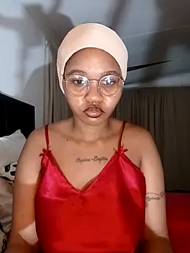 Hotsexyberry222 online show from 03/22/26, 05:27