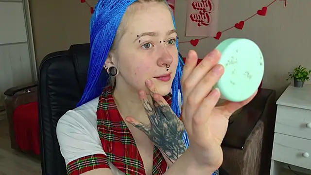 Snapshot of IRIS_wibes chatting on 04/15/26, 07:15 IRIS wibes online show from 04/15/26, 07:15